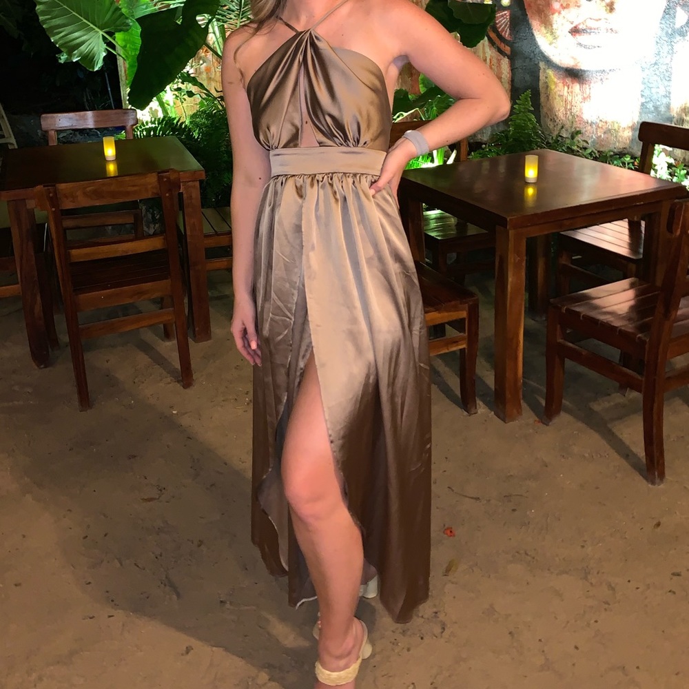 Beautiful midi bronze colored dress worn once